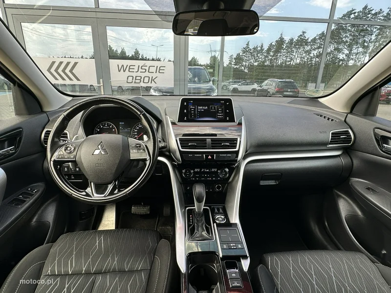 Mitsubishi Eclipse Cross 8