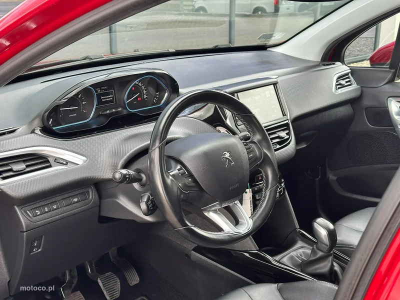 Peugeot 2008 8