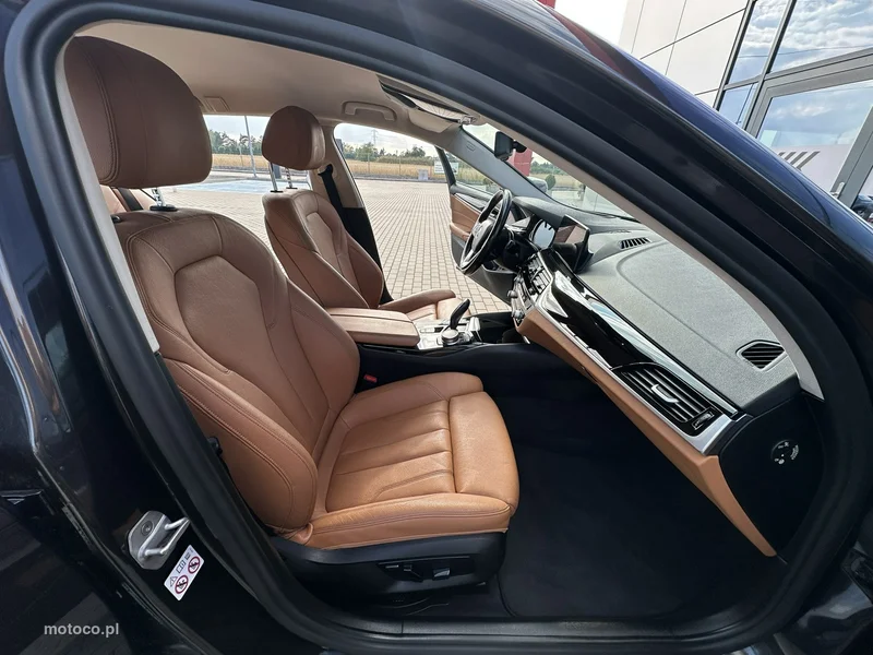 BMW Seria 5 G30 520 15