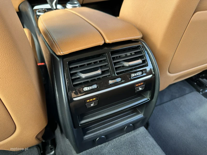 BMW Seria 5 G30 520 28
