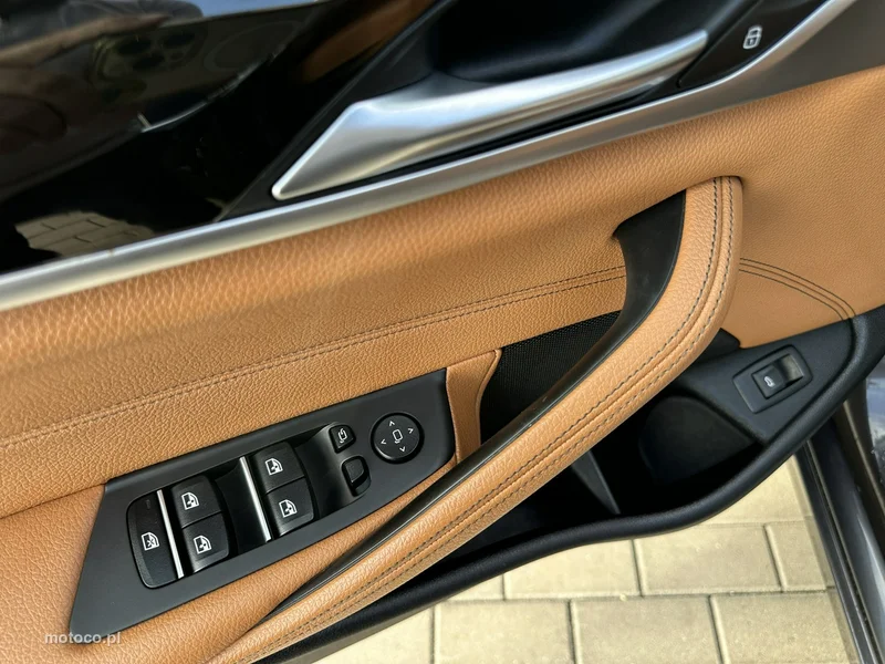 BMW Seria 5 G30 520 30