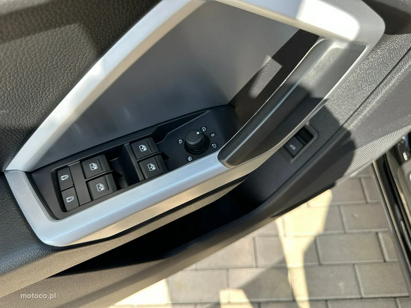 Audi Q3 F3 24