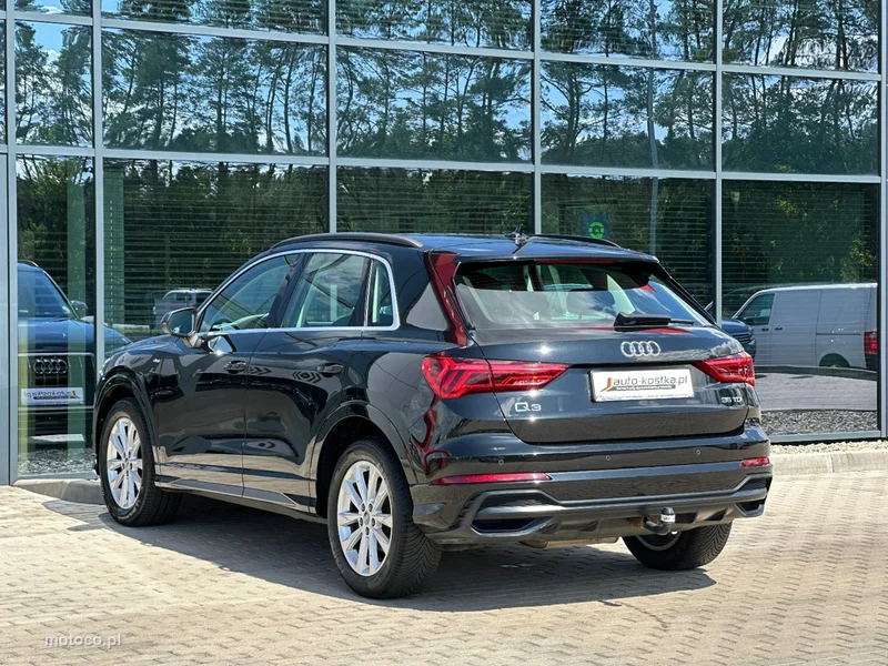 Audi Q3 F3 7