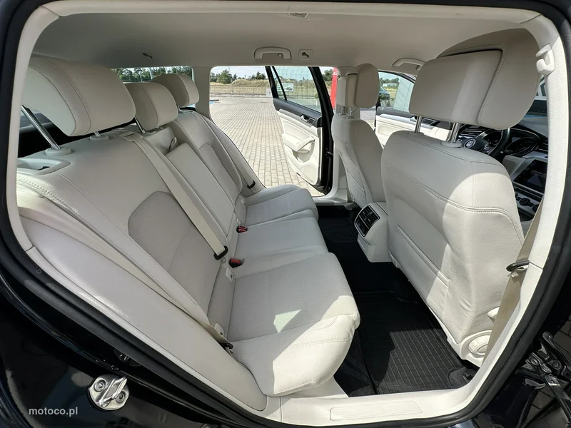 Volkswagen Passat Variant B8 13
