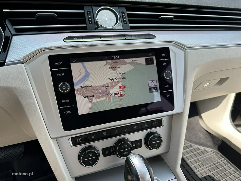 Volkswagen Passat Variant B8 23