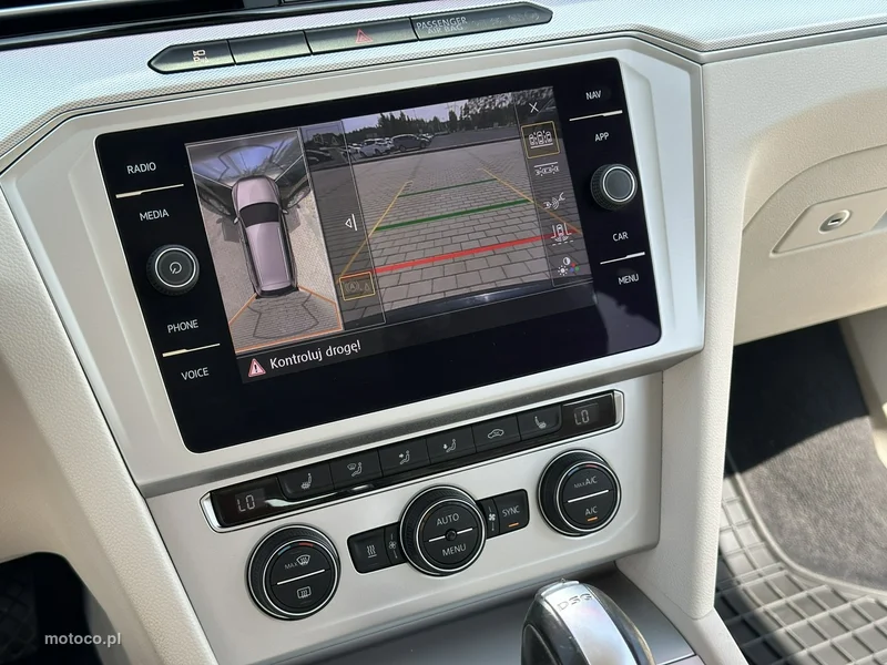 Volkswagen Passat Variant B8 24
