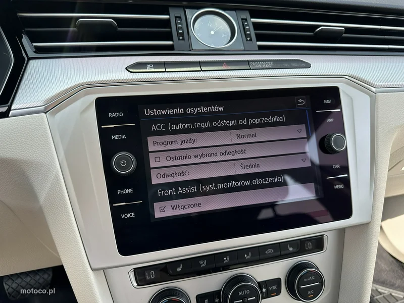 Volkswagen Passat Variant B8 25