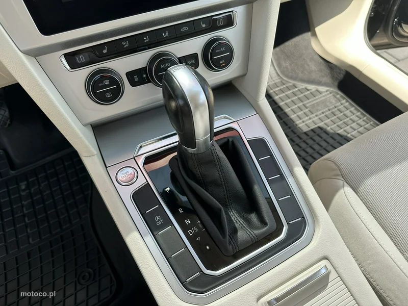 Volkswagen Passat Variant B8 30