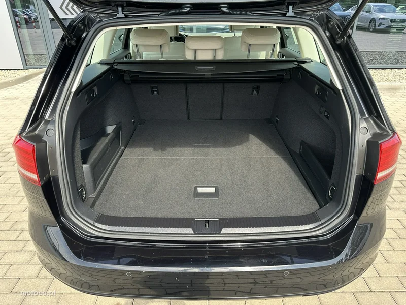 Volkswagen Passat Variant B8 33