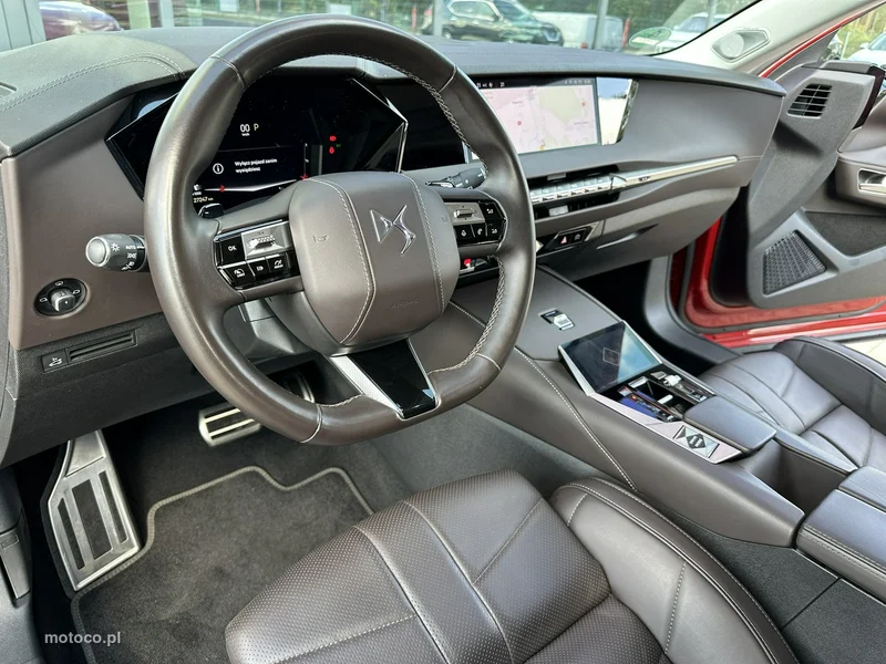 DS Automobiles DS 4 10