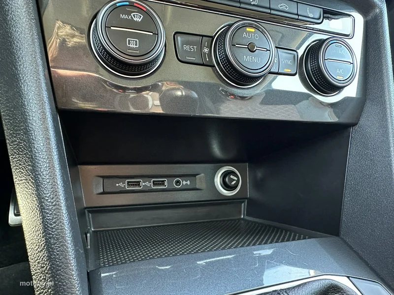 Volkswagen Tiguan AD 22