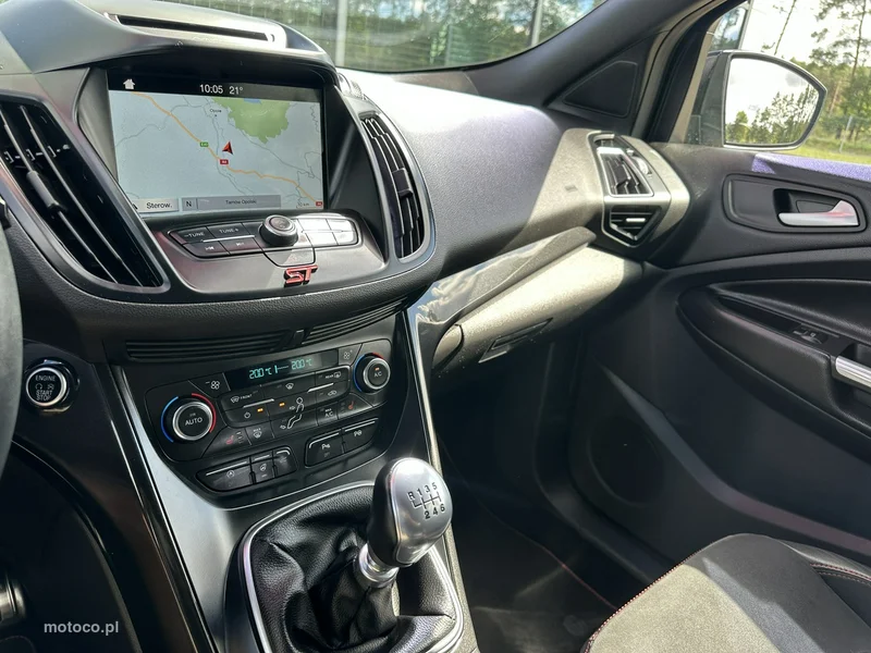 Ford Kuga II 22