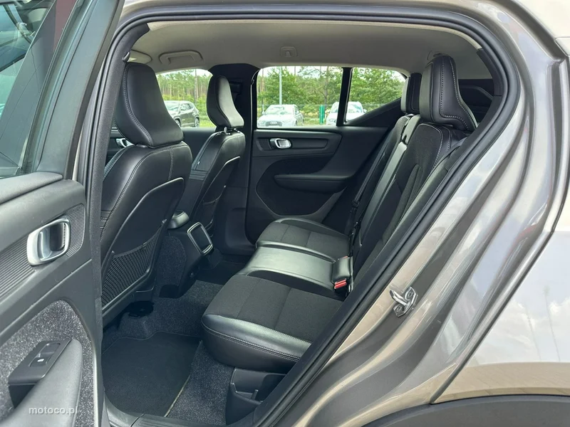 Volvo XC 40 12