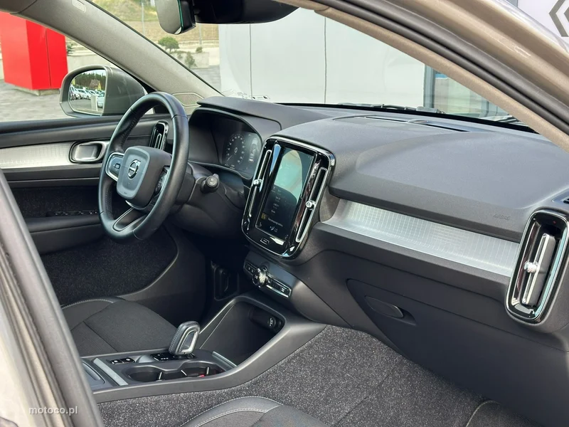 Volvo XC 40 15