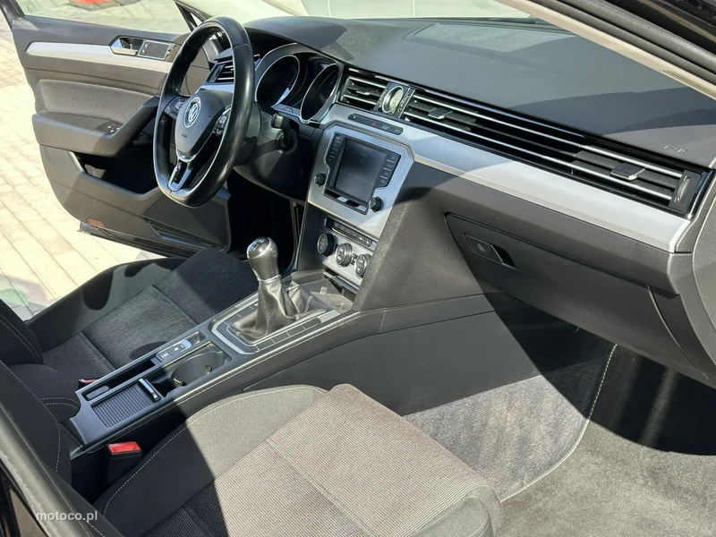 Volkswagen Passat Variant B8 17