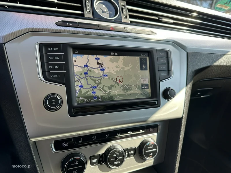 Volkswagen Passat Variant B8 22
