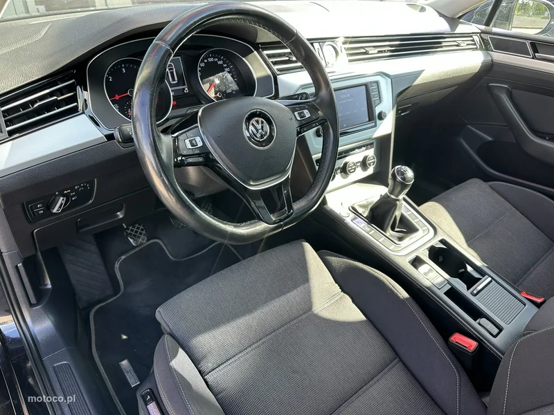 Volkswagen Passat Variant B8 9