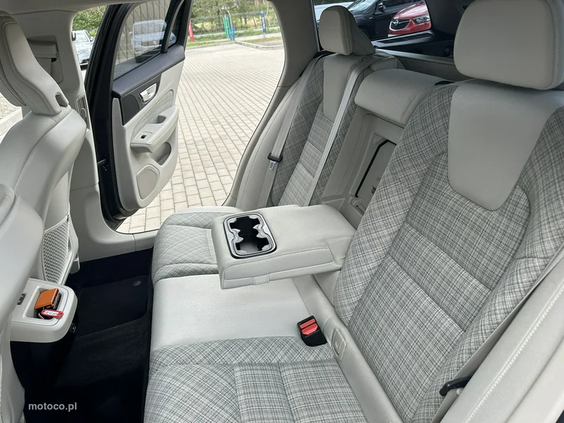 Volvo V60 12