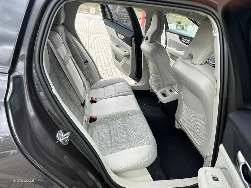 Volvo V60 14