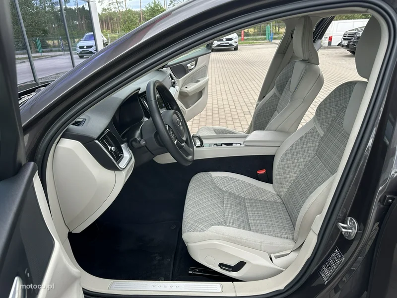 Volvo V60 10