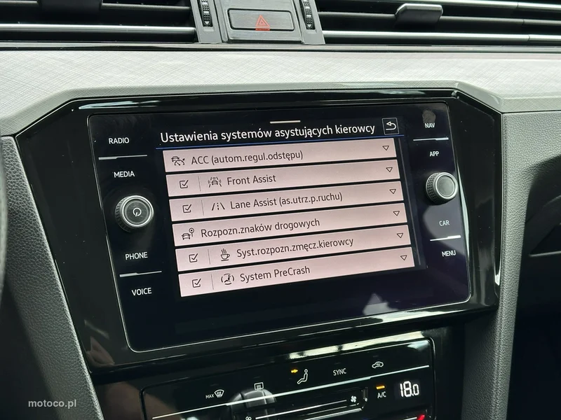 Volkswagen Passat Variant B8 23