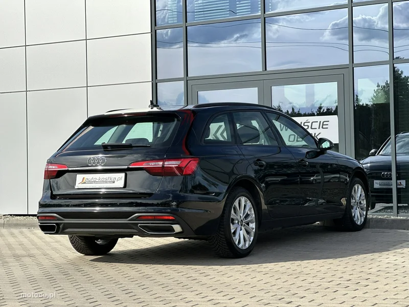 Audi A4 B9 8