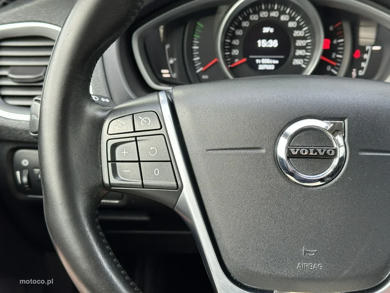 Volvo V40 18