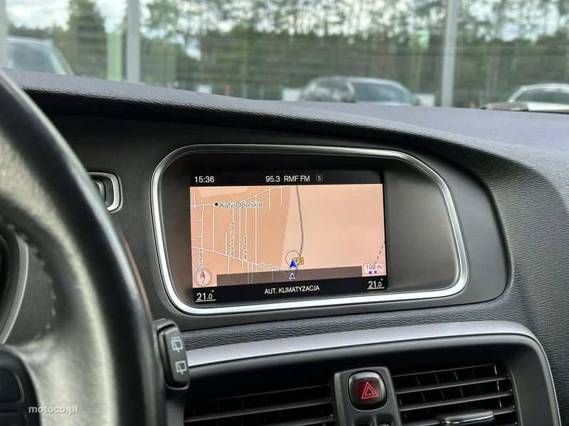 Volvo V40 21
