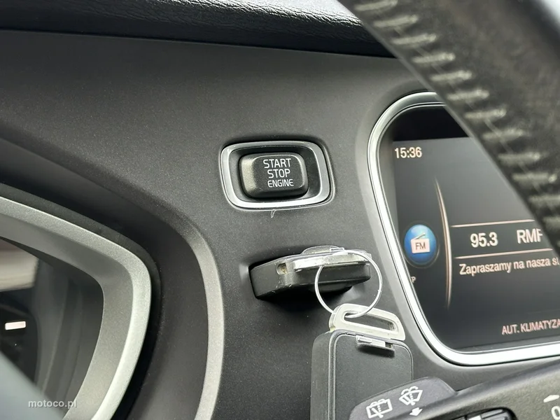 Volvo V40 26