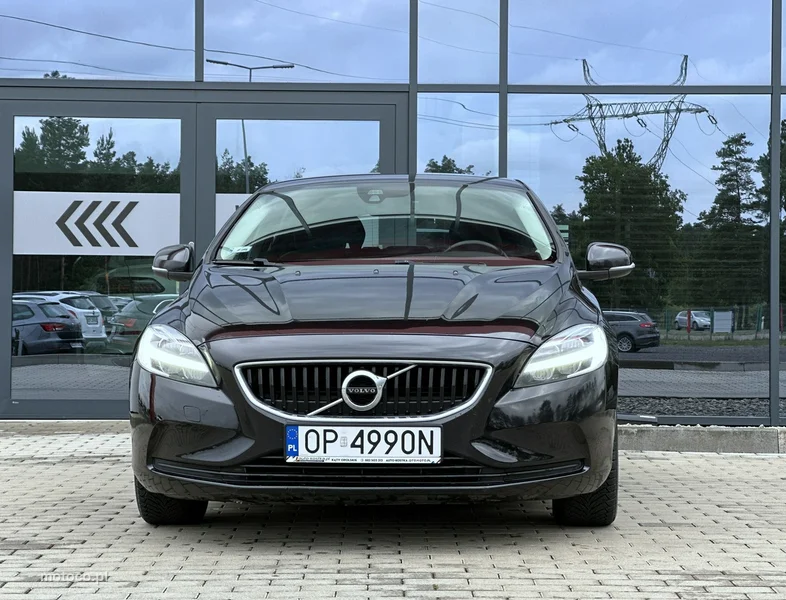 Volvo V40 4