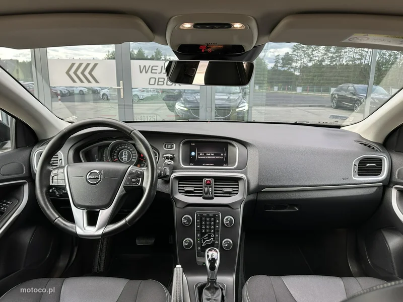 Volvo V40 8