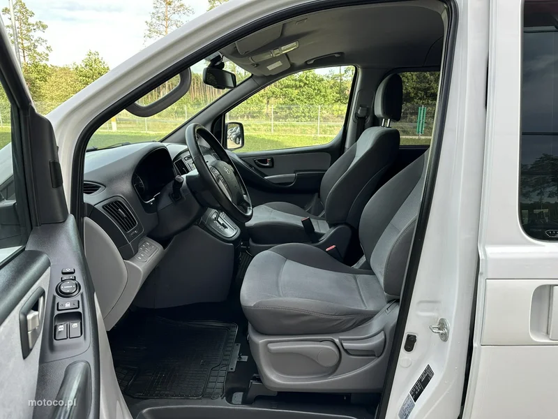 Hyundai H-1 11