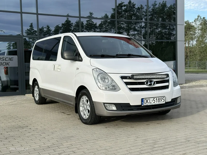 Hyundai H-1 5