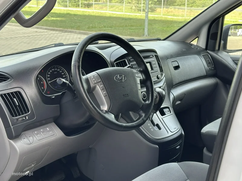 Hyundai H-1 10