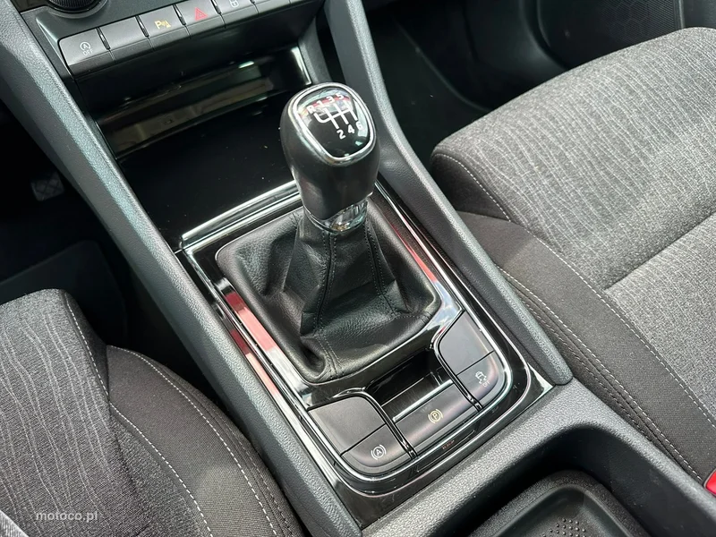 Skoda Karoq I 23