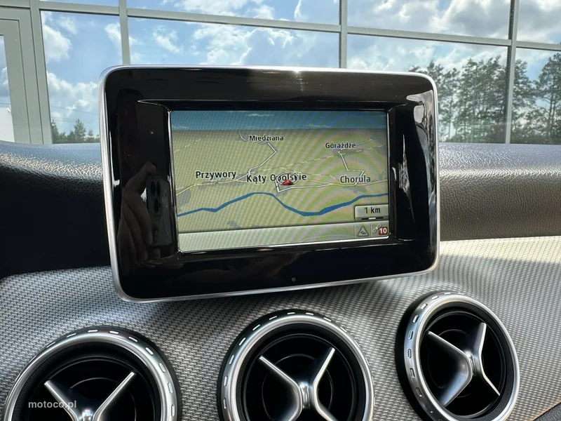 Mercedes-Benz GLA X156 GLA 200 23