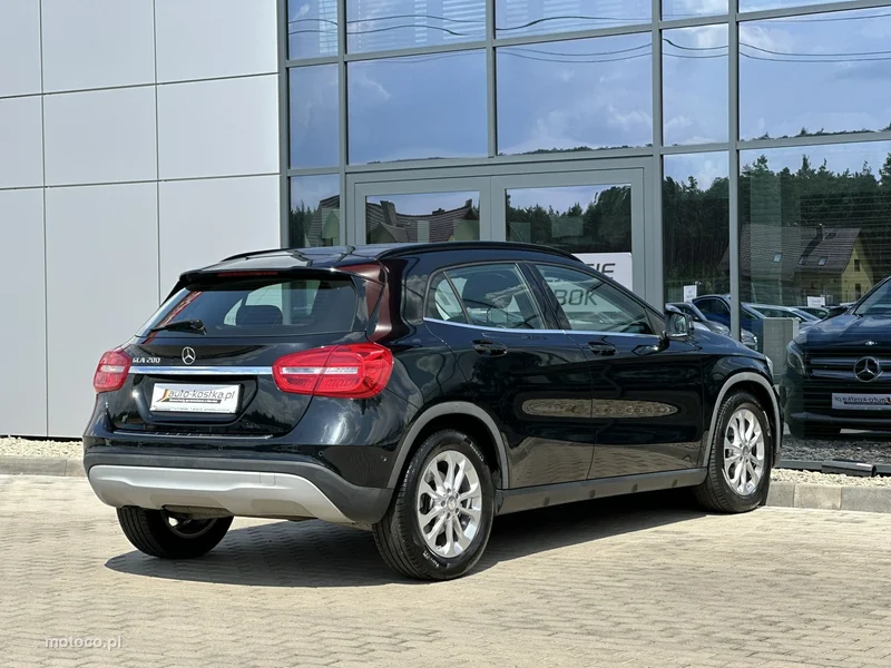 Mercedes-Benz GLA X156 GLA 200 7