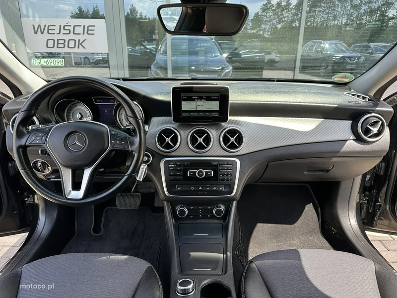 Mercedes-Benz GLA X156 GLA 200 8