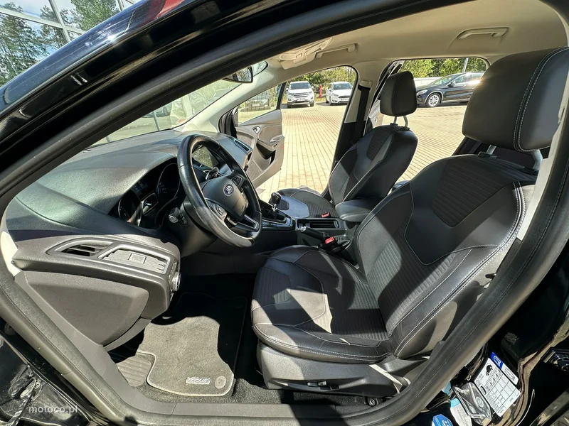 Ford Focus III 10