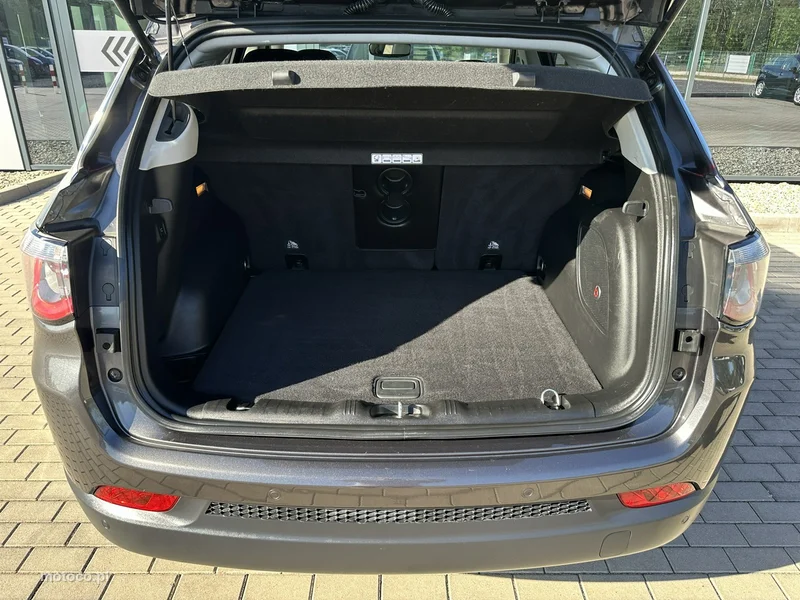Jeep Compass 33