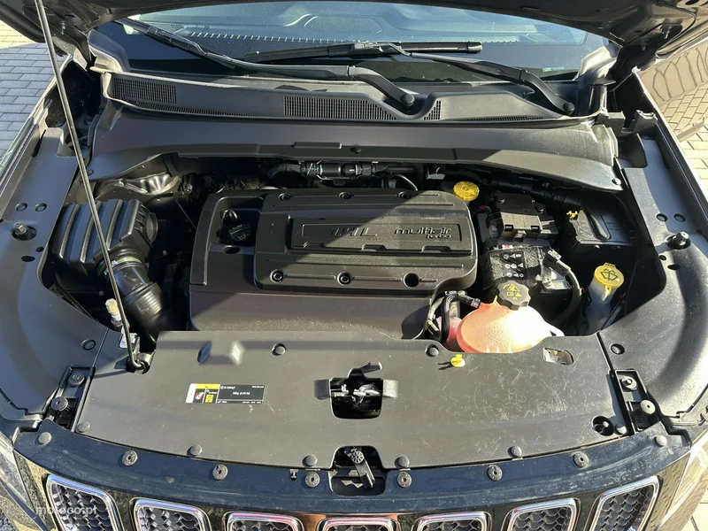 Jeep Compass 35