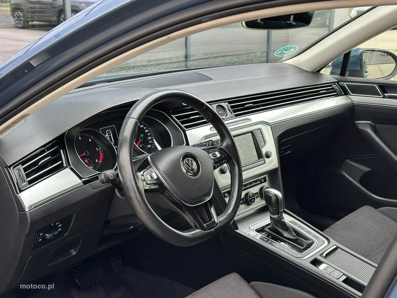 Volkswagen Passat Variant B8 11