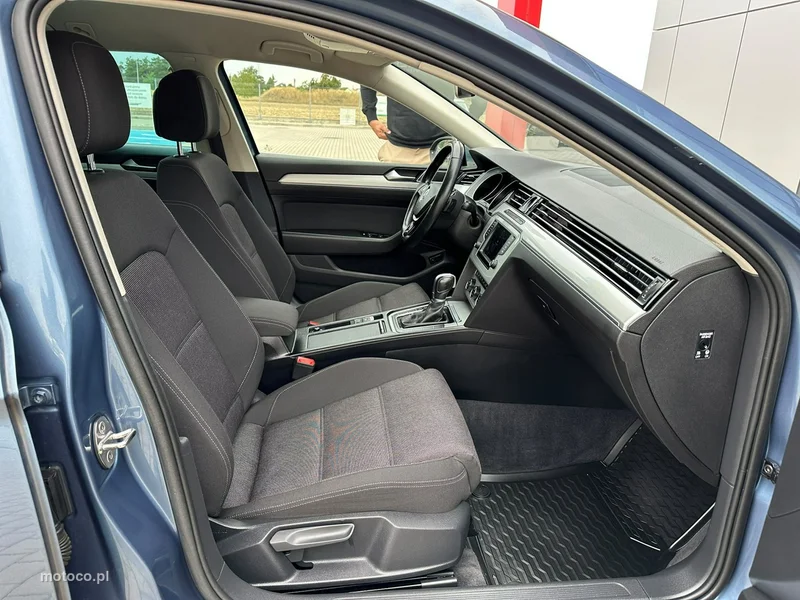 Volkswagen Passat Variant B8 15
