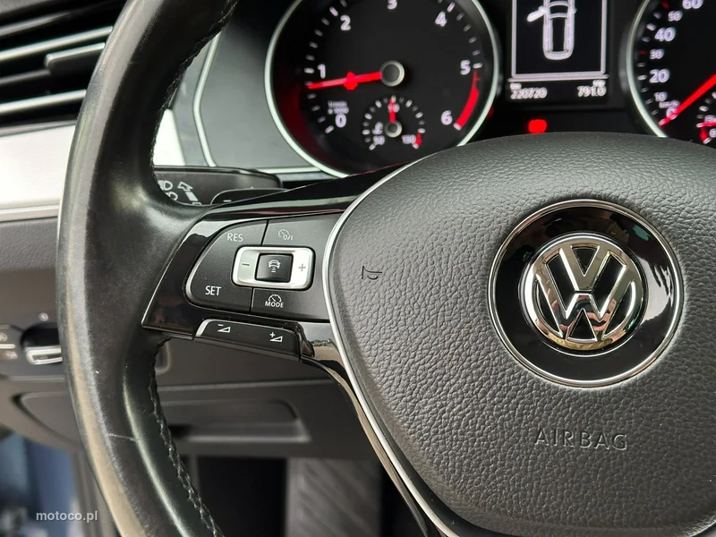 Volkswagen Passat Variant B8 18