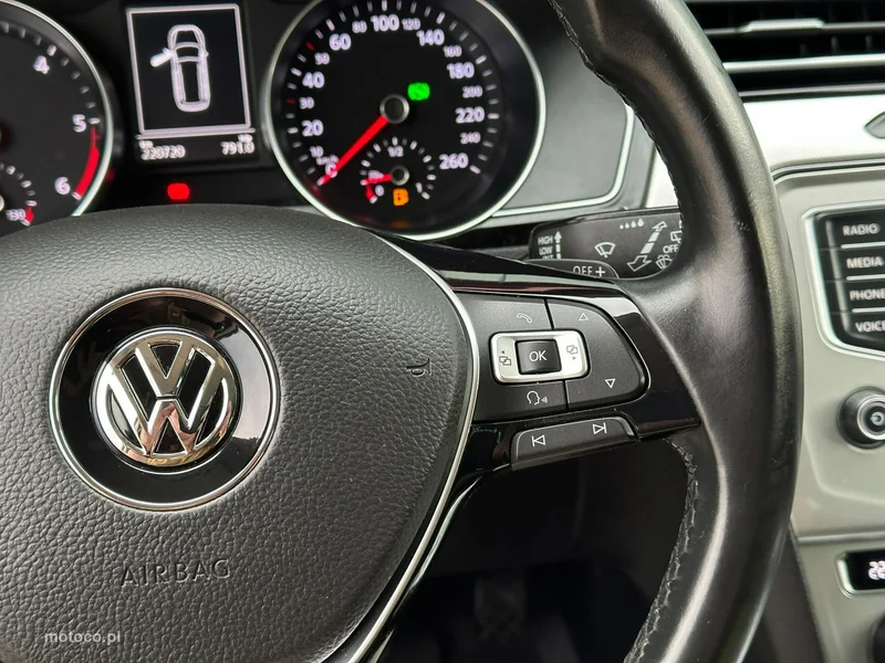 Volkswagen Passat Variant B8 19