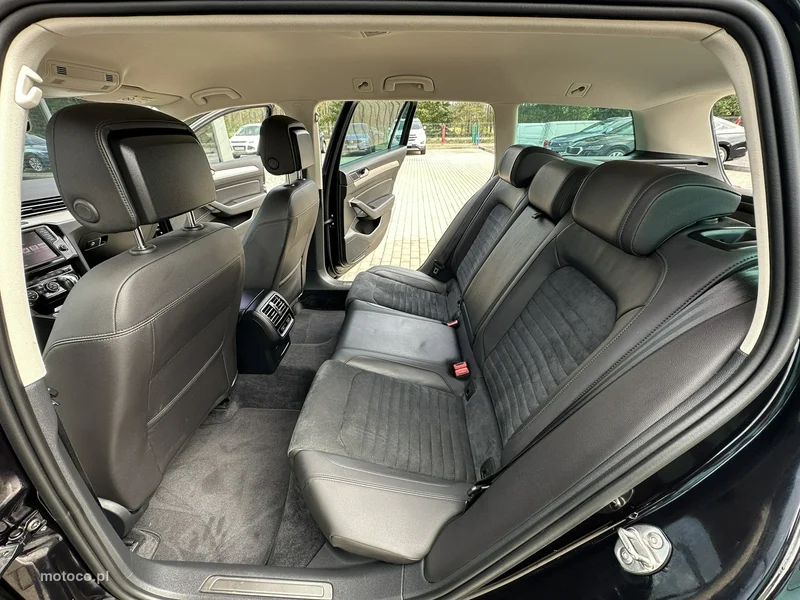 Volkswagen Passat Variant B8 11