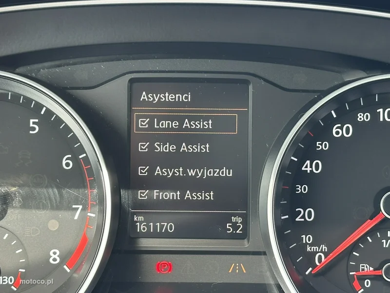 Volkswagen Passat Variant B8 16
