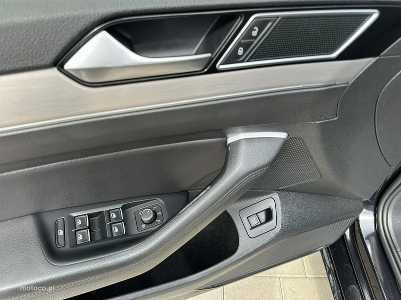 Volkswagen Passat Variant B8 30