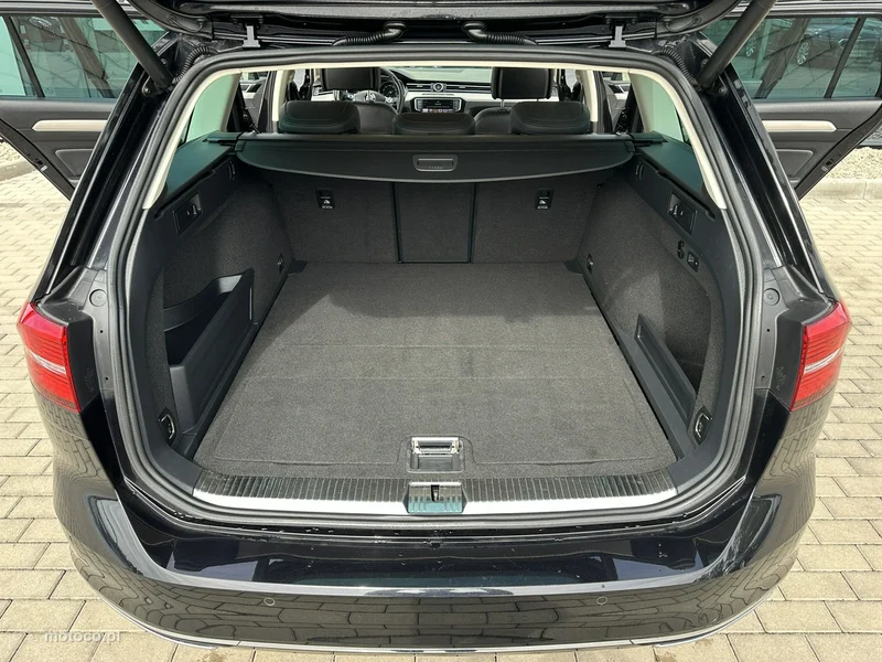Volkswagen Passat Variant B8 33