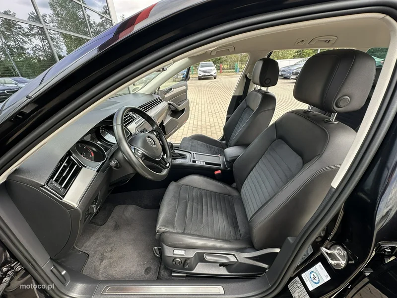 Volkswagen Passat Variant B8 10